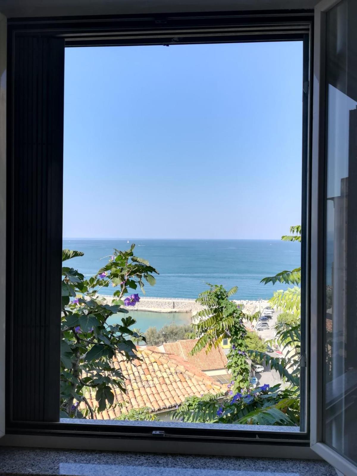شقة La Terrazza Sul Mare بيتسو المظهر الخارجي الصورة